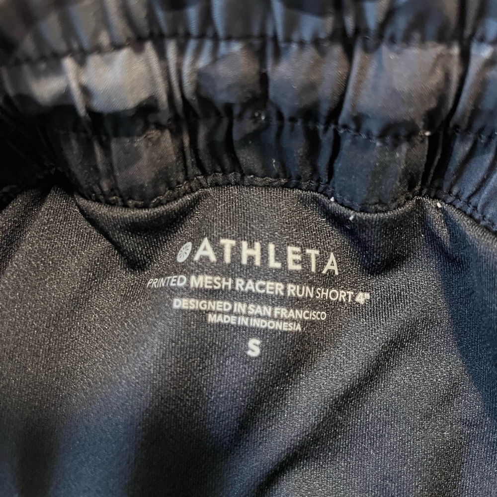 Athleta Mesh Racer Run Short 4” - Picture 3 of 6